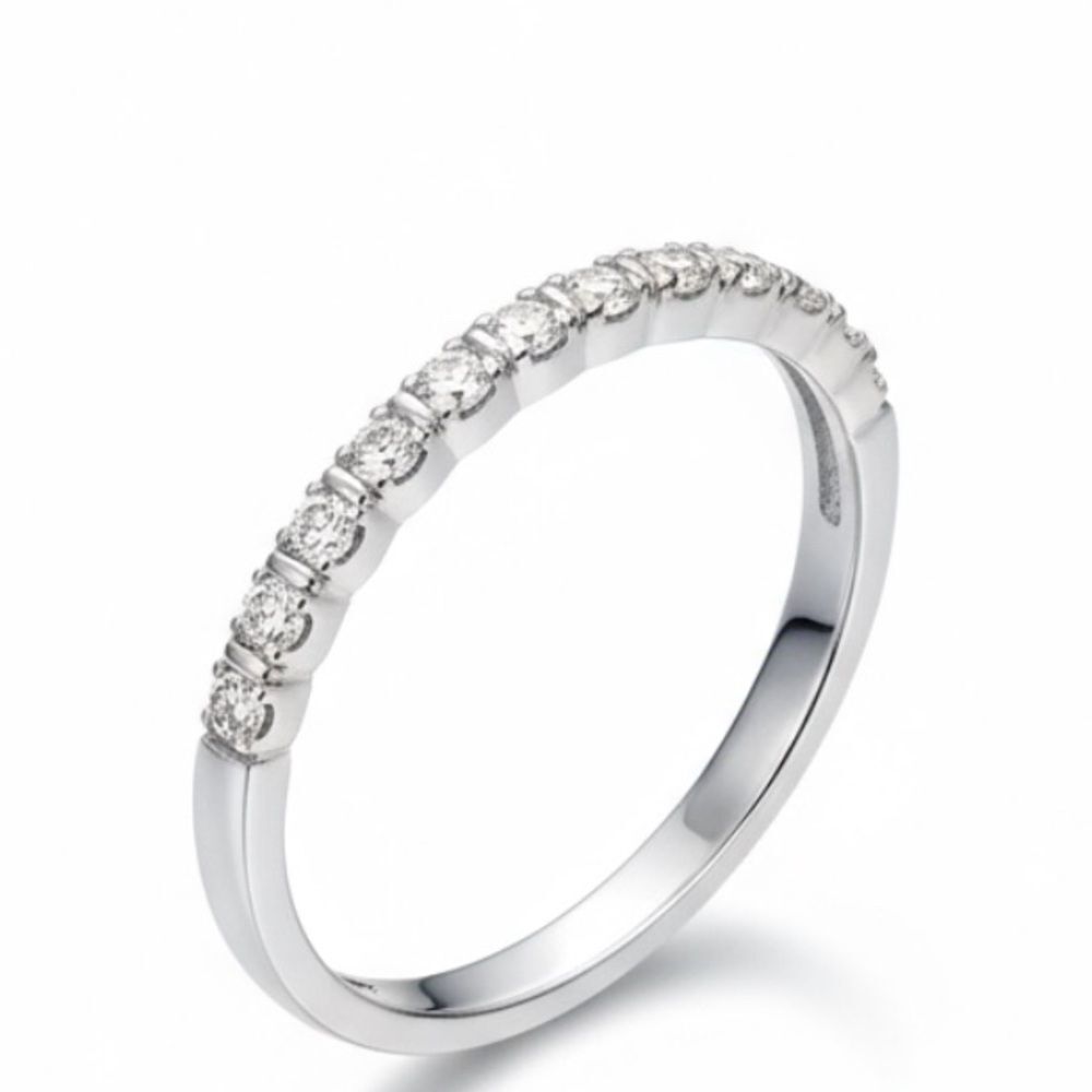 💍 Sterling Silver Eternity Band with Clear CZ Stones – Size 8.5
